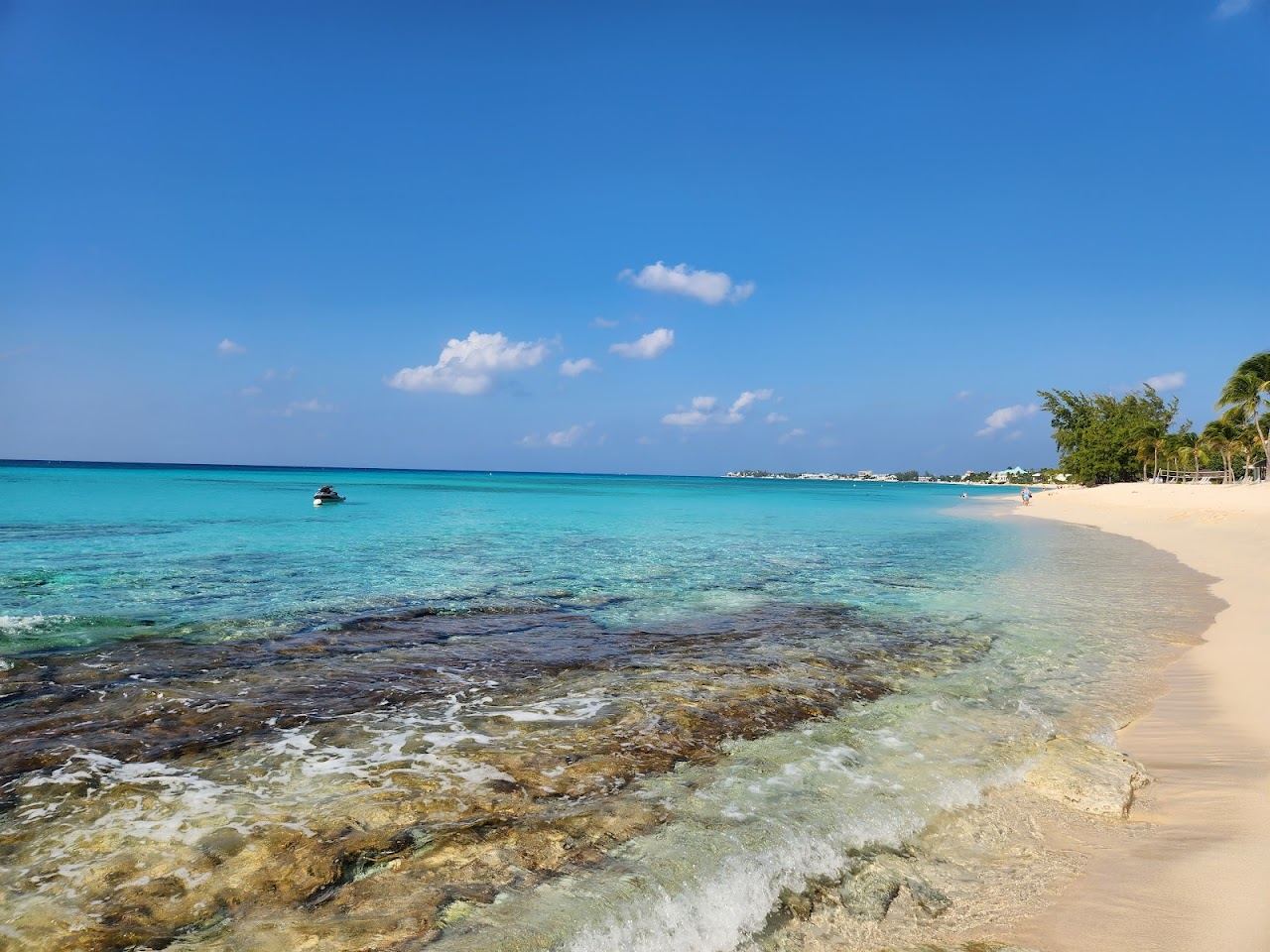 Cemetery Beach, the Cayman Islands