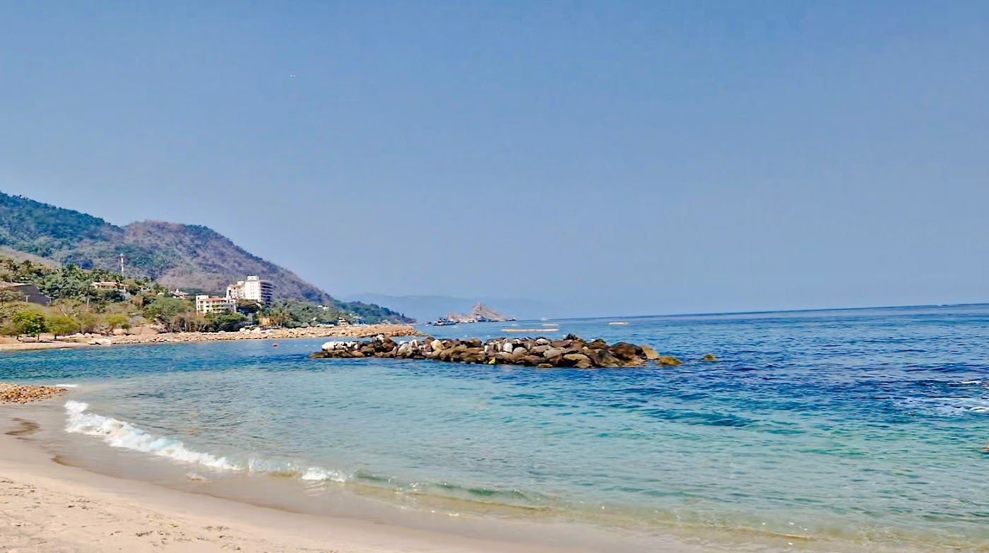 The emerald water and jungle backdrop of Playa Garza Blanca on the south shore of Puerto Vallarta