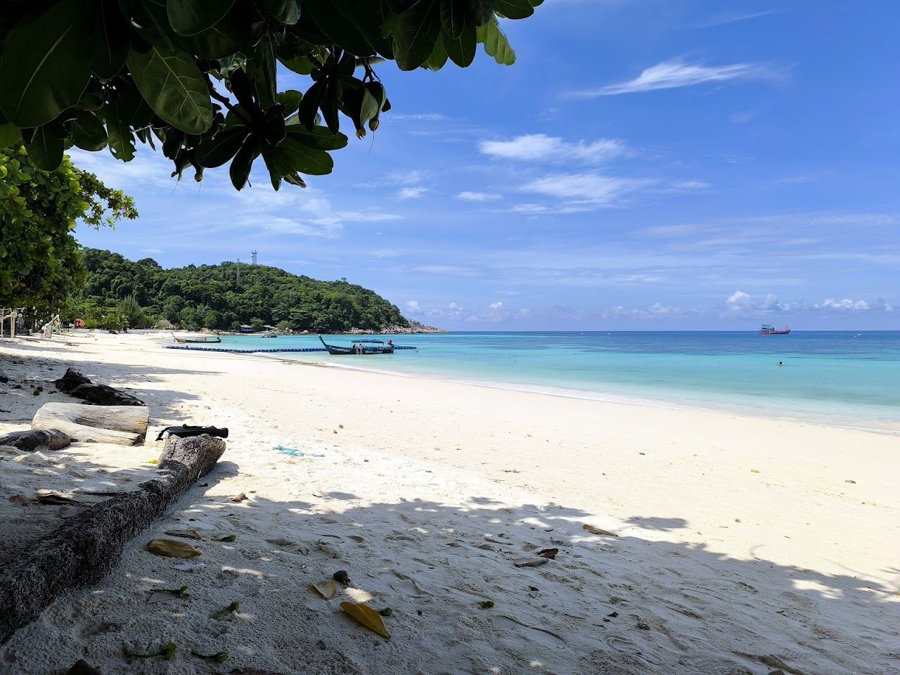 The powder white sand and turquoise water of Pattaya Beach on Koh Lipe, Thailand