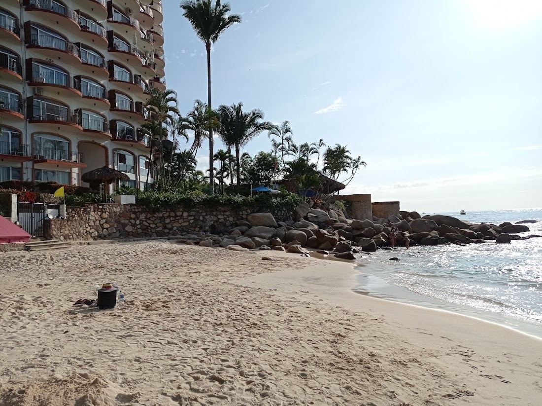 The clear water and soft sand of Playa Las Gemelas south of Puerto Vallarta