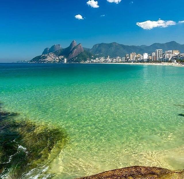 The rocky point and surf peak at Arpoador between Ipanema and Copacabana in Rio