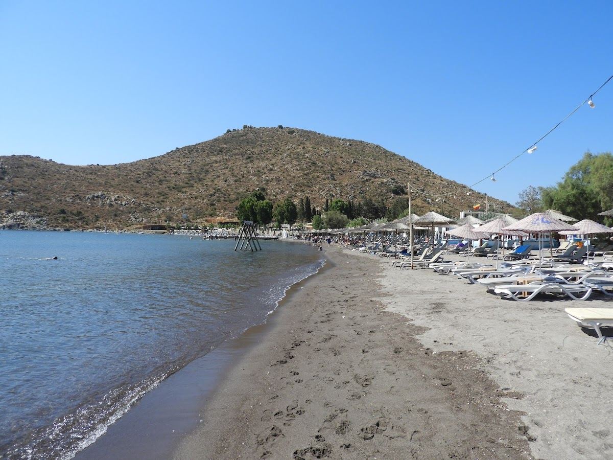 The wide sweep of soft sand at Karaincir near the southern tip of Bodrum