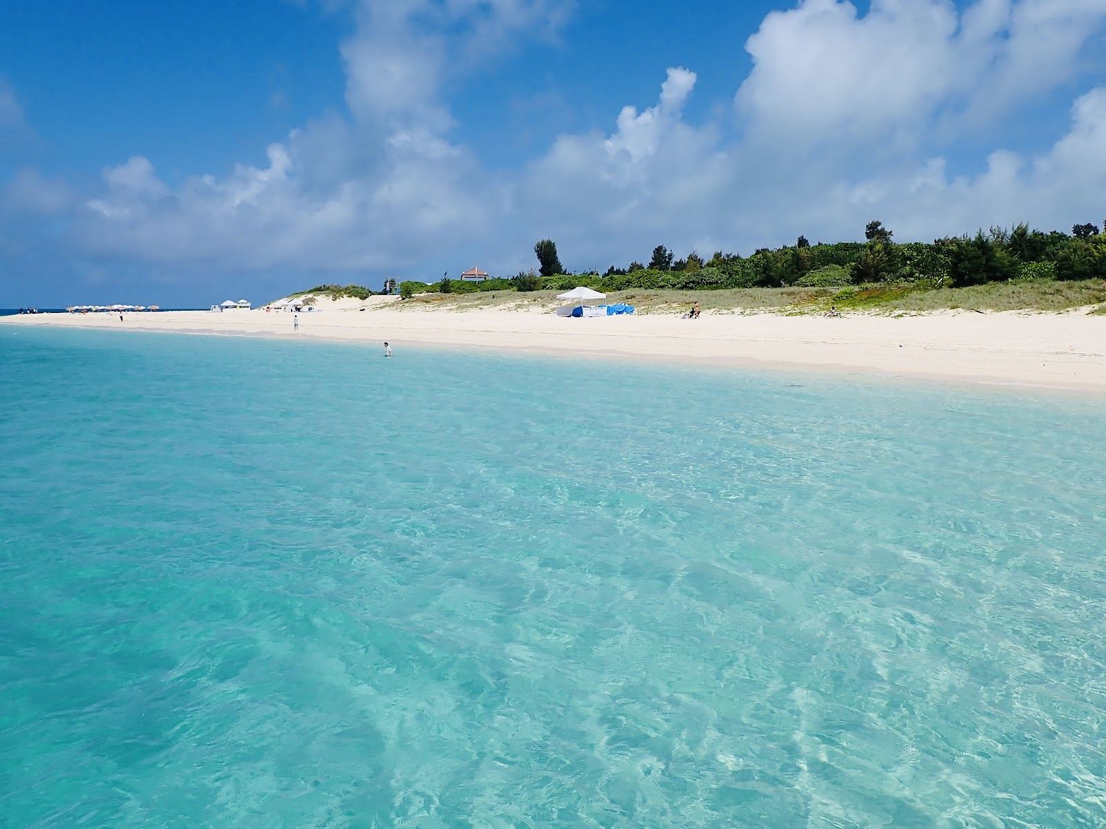 The long white sand bar of Yonaha Maehama Beach on Miyako, Okinawa